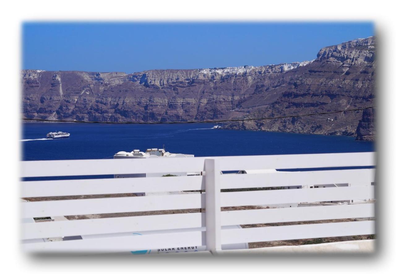 Golden Stone Santorini Suites อาโกรตีรี ภายนอก รูปภาพ