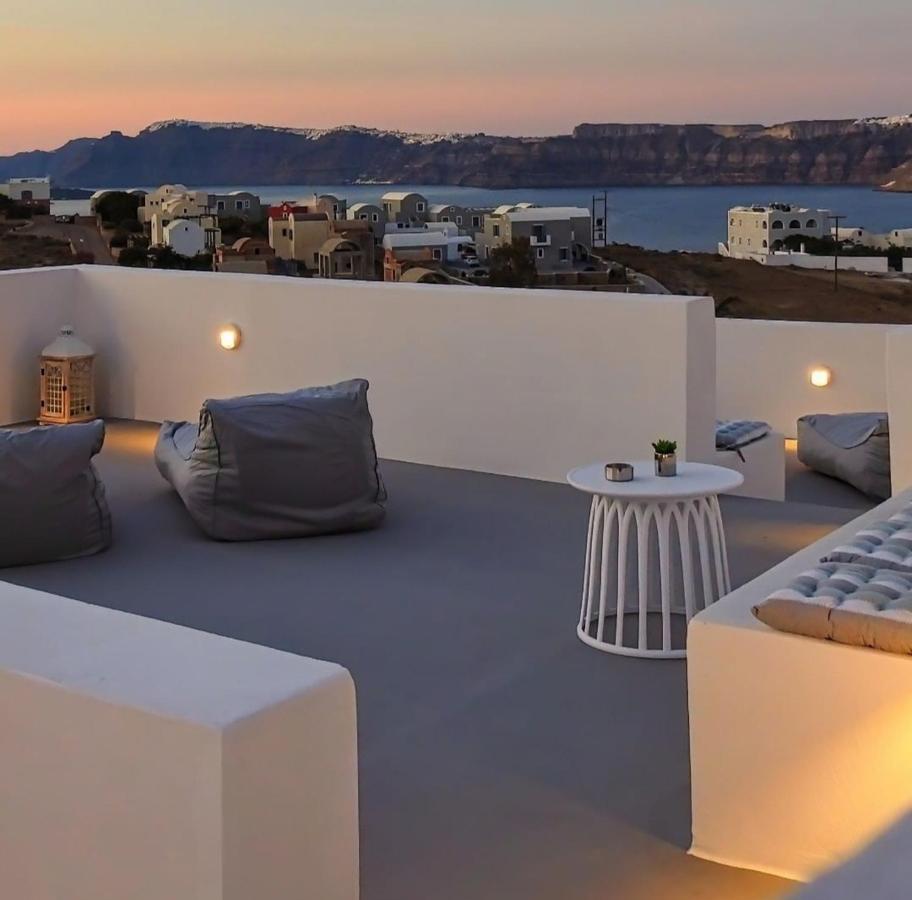 Golden Stone Santorini Suites อาโกรตีรี ภายนอก รูปภาพ