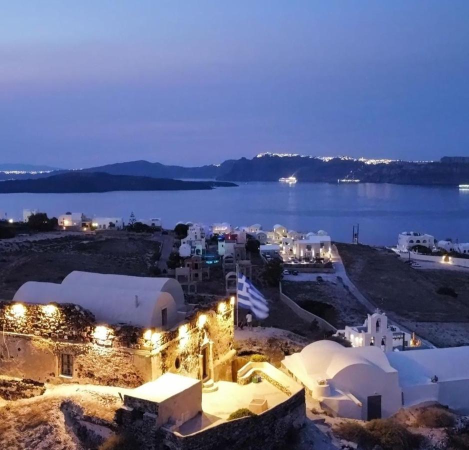Golden Stone Santorini Suites อาโกรตีรี ภายนอก รูปภาพ